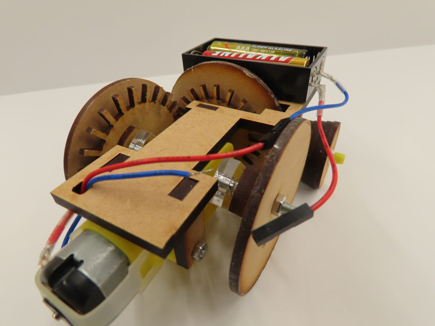 体験教室「ほとんど落ちない車<ver.2_4輪型>」(事前申込・先着順)