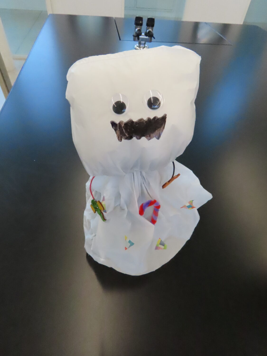体験教室「おどるハロウインおばけを作ろう」(事前申込・先着順)